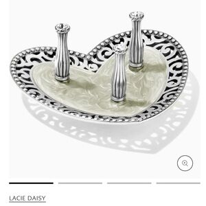 Brighton Lacie Daisy three ring holder